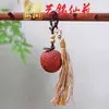 Colgante de Fresas de Madera de Sangre Yiming Xianyuan Joya de Madera Fruta y Verdura de Madera Maciza Colgante para Teléfono Móvil Borla Colorida Tejida