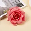 Rosa Vermelha Flor Artificial Cabeças de Flor Mini Cerimônia de Casamento Decoração de Casamento Decoração de Carro de Casamento Flor de Seda Artificial Lapela Fabricante Atacado