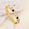 Europa y Estados Unidos pulsera de concha blanca de cinco hojas transfronteriza patrón láser diamante pegajoso hebilla de mariposa de amor apertura pulsera color titanio acero retención de color