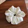 Scrunchie de Veludo Acetinado com Bolinhas para Mulheres, Elástico de Cabelo Fashion Elegante de Alta Qualidade para Penteados de Coque