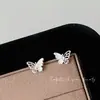 Brincos de Borboleta Assimétricos com Gotejamento de Óleo Vazados para Mulheres, Design de Nicho, Brincos Pequenos e Delicados de Diamante, Brincos Suaves