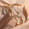 Pulseira de Aço Titânio para Mulheres, Pulseira de Casal com Zircônia de Alta Qualidade, Anel Liso de Luxo Leve com Cravação de Diamante, Nova Pulseira Versátil