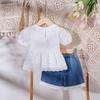 Tops de Renda de Manga Curta Novo Estilo de Verão para Meninas Europeias e Americanas, Conjunto de Shorts Jeans Lavados de Cor Pura