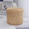 Cesta de Almacenamiento Trenzada de Paja de Trigo Simple Personalizada a Prueba de Polvo con Tapa Cubo para Almacenamiento de Desechos Domésticos Fabricante Venta al por Mayor