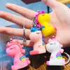 Chaveiro de Rosca 3D Fofo, Boneco Criativo de Borracha Macia em PVC Pequeno Presente, Pingente de Chave de Carro de Desenho Animado