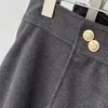 Moda Feminina Plus Size Outono 2026 Saia de Lã Versátil na Moda 100kg Saia Curta Evasê para Meninas Plus Size 0922