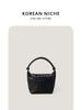 Bolsa de mão casual da moda de design de nicho estilo coreano para mulheres, novo estilo, textura fresca, bolsa de axila tecida à mão