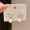 Pendientes de Plata Bañada en Oro Real de 14K con Aguja de Plata, Estilo Lujo Ligero, Lazo de Circonita, Perla, para Mujer, con un Toque de Alta Gama y Elegancia