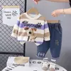 Traje de Primavera para Niños Coreano Nuevo Moda de Primavera y Otoño para Niños Casual Rayado Tridimensional Perro Manga Larga Conjunto de Dos Piezas