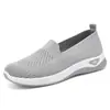 Sapatos Femininos, Novo Estilo de Verão Sapatos Casuais Femininos, Frete Internacional, Sapatos de Tecido Respiráveis com Solado Macio, Moda para Mães, Sapatos de Pano Old Beijing