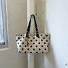 Bolso de Mano de Gran Capacidad a Lunares de Moda para Mujer 2026 Verano Nuevo Estilo Coreano Nicho Bolso de Hombro para Viajes Diarios Bolso Tote