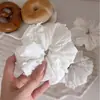 Diadema Blanca Extra Grande Suave con Flores Bordadas de Alta Gama, Banda para el Cabello Estilo Coreano con Estilo Perezoso