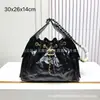 Suministro transfronterizo de alta calidad: BOLSO HOBO estilo hippie 25C con patrón de diamantes y cadena, bolso de hombro y axila de cuero genuino para mujer