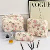 Bolsa de Maquillaje de Algodón Fresca y Sencilla de Nuevo Estilo Transfronteriza, Neceser Portátil Floral, Bolsa de Almacenamiento Linda de Nicho, Bolsa Transfronteriza