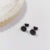 Aretes de Tuerca Geométricos de Estrella de Acero Titanio con Bolas de Acero Grandes y Pequeñas de Moda Simple al por Mayor de Fábrica de Venta Caliente Aretes Perforados Mujeres