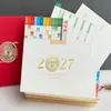 Calendario 2027 Madera de Pino Soporte de Escritorio para Teléfono Logo de Empresa Personalizado Fabricante de Regalos Corporativos Compra al por Mayor