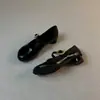 Sapatos de Couro Rasos de Salto Alto com Tira Redondos Retro Casuais Novos da Primavera de 2026 para Mulheres, Sapatilhas para o Trabalho