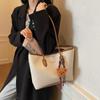 Bolso vintage de gran capacidad para mujer, bolso de mano de estilo coreano de moda 2025, bolso de hombro simple y versátil, bolso de mano bajo el brazo.