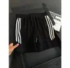 Shorts de Alta Qualidade Azul Klein com Padrão de Escamas de Dragão para Homens, Calças de Verão Finas Listradas com Design Estiloso, Shorts Esportivos de Comprimento Três Quartos
