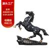 Caballo de latón fundido para el éxito Caballo del zodiaco Adornos artesanales personalizados de latón