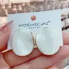 Brincos Redondos Elegantes e Modernos com Efeito Óleo em Estilo Coreano, com Toque de Luxo, Brincos Tendência e Versáteis com Pino de Prata em Estilo Minimalista