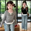 Top de Camiseta de Manga Corta con Jersey para Niñas Mayores, Estilo Nuevo de Primavera y Otoño, Falso de Dos Piezas, Elegante Camiseta Básica de Manga Larga