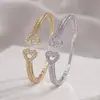 Nuevo Pulsera Romántica de Doble Corazón de Circonita, Diseño de Nicho a la Moda, Exquisito Accesorio Temático de Amor para el Viaje Diario y Uso Versátil