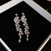 Pendientes de Borla con Forma de Hoja y Gota de Agua de Pétalo Lujo Ligero Pendientes de Botón de Gama Alta Pendientes Elegantes Versátiles con Sentido de Diseño Nicho