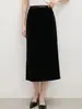Saia Reta Vintage de Veludo Preto Outono 2026 com Cintura Estreita, Fenda Drapeada, Saia Midi com Toque de Luxo, Saia Bodycon