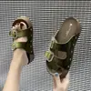 Chinelos de Renda com Tiras Duplas e Solado Grosso Estilo Francês para Uso Externo 2026 Moda Casual Sandálias Chinelo Abertas de Veludo Mais Vendidas
