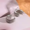 Pendientes de Aro con Forma de C de una Sola Pieza para Dropshipping, Estilo Minimalista de Lujo Ligero, Diseño de Nicho, Pendientes Elegantes y Sencillos