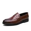 Mocasines transfronterizos para hombre, zapatos de cuero para hombre de primavera y otoño, zapatos versátiles de estilo coreano para hombre, zapatos casuales sin cordones que aumentan la altura, zapatos para estilista
