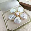 Broche Nuevo de Flor de Perla Barroca Natural Retro, Broche de Nicho de Alta Gama Anti-Exposición, Ramillete de Campanilla