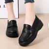 Sapatos Mocassins de Couro Versáteis Estilo Britânico para Mulheres, Lançamento Primavera 2026 Novos Sapatos Slip-On Plataforma de Solado Grosso