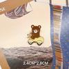 Broche de oso de té con leche Insignia linda japonesa Insignia de bebida personalizada Insignia de animal de dibujos animados Accesorios para mochila de hombre y mujer