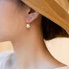 Elegantes aretes de gancho para la oreja de perlas Shijia Aretes de lujo ligero de alta gama para mujer Aretes de plata esterlina 925 aretes de perlas de nicho