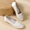 Zapatos de mujer transpirables huecos, sandalias de verano planas de suela blanda y punta cerrada, zapatos perforados antideslizantes, nuevo estilo de moda