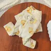 Ropa de Cuatro Patas para Mascotas Otoño e Invierno con Accesorio para Correa Perro Mono Caliente Teddy Bichon Ropa para Perros Pequeños En Stock Venta al por Mayor