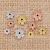 Ouro 18K e diamante de seis pétalas de retenção de cor flor titular tampa de flor espaçador talão titular diy Pérola pulseira de cristal talão acessórios de corda