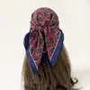 Suministro de comercio exterior transfronterizo bufanda cuadrada china de 68 cm, bufanda de seda estampada imitación algodón y lino, bufanda versátil de moda para mujer y calentador de cuello