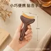 Peine Pequeño en Forma de Cuerno de Sándalo para Masaje de Meridianos, Peine de Belleza, Raspador Cola de Pez, Herramienta de Masaje Facial y Corporal Completo