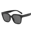 Gafas de Sol para Mujer Clásicas Elegantes Ultraligeras Gafas de Sol para Hombre Celebritud de Internet de TikTok Más Vendidas Puesto Callejero