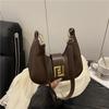 Bolsa de Ombro Único Transversal de Design Nicho Versátil Tendência Moda Nova Verão 2026 Estilo Francês Retrô de Luxo
