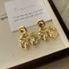 Pendientes Metálicos Retro Estilo Hong Kong para Mujer, Aguja de Plata S925, Pendientes de Botón de Alto Temperamento, Pendientes de Diseño Nicho Aprobados
