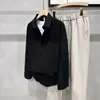 Nova coleção primavera/outono 2026: Camisa patchwork de alta qualidade para homens, de manga comprida, moderna, estilosa e com um design cool e ousado, perfeita como um top casual