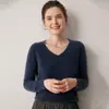 Nuevo suéter de cachemir 100% puro para otoño e invierno para mujer, cuello en V, sin costuras, de punto liso, camisa base de punto, suéter corto versátil y cálido
