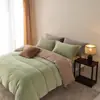 Conjunto de cuatro piezas de forro polar para bebé de alta densidad grado A, diseño minimalista, color liso, dos tonos, adecuado para dormir sin ropa, antiestático, cálido conjunto de forro polar para bebé