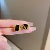 Pendientes de Tuerca Geométricos Estilo Vintage con Aguja Plateada y Diamantes, Pendientes Exquisitos Versátiles con un Toque de Lujo Ligero y Sensación de Alta Gama, Joyería de Diseño de Nicho para Mujer