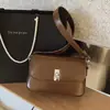 Bolsa de Braço para Mulheres 2026 Nova Tendência de Luxo Leve Nicho Bolsa de Ombro para Trabalho Deslocamento Transversal Pequena Quadrada