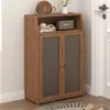 Armário de sapatos para entrada de casa com porta, design pequeno e estreito, sapateira simples, adequado para corredores, solução de mini armazenamento para apartamentos alugados, design multicamadas